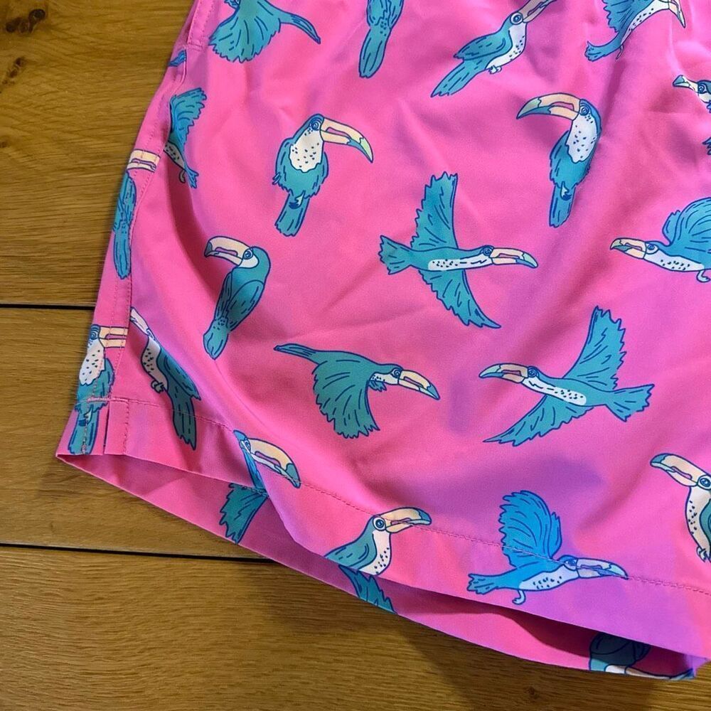Chubbies toucan can do it pink 5.5” swim trunks large - Picture 3 of 9